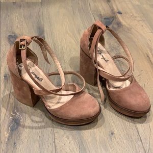 Brand New Free People Mauve Stacked Heel